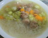 Foto langkah ke 2 dari resep Sop Bakso Oyong Soun.