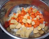 รูปขั้นตอนการทำที่ 2 ของ Easy Pork Curry