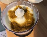 Une image de l'étape 5 de Sauce au yaourt, épices, fines herbes et oignon.