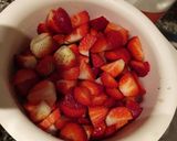 Foto del paso 1 de la receta: Mermelada de fresa, pera y coco
