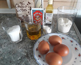 Foto del paso 1 de la receta: Bizcocho de aceite oliva y pepitas de chocolate, en Thermomix