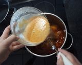 Csirkepaprikás recept fázis 5 fotója