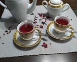 Foto del paso 3 de la receta: Té de hibiscos, rosas y pimienta roja