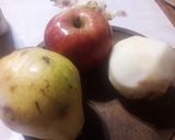 Foto del paso 1 de la receta: Torta invertida con pera y manzana
