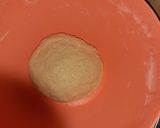 صورة لخطوة 2 من وصفة كرواصون مالحين بدون عجينة مورقة ولا زبدة توريق وبدون تخمار🥐🥐