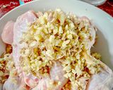 รูปขั้นตอนการทำที่ 1 ของ ไก่กระเทียมนึ่งเหล้าโรง 40 ดีกรี v.2