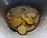 Foto langkah ke 5 dari resep Opor telur kentang.