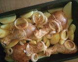Tepsiben sült csirkecomb recept fázis 2 fotója