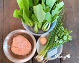 รูปขั้นตอนการทำที่ 1 ของ เกี๊ยวน้ำหมูเด้ง 🍲🍲