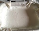 Foto del passaggio 3 della ricetta Yogurt greco ai frutti di bosco (yogurt fatto in casa)