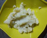 A picture of step 1 of Thandai Pakoda.