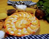 কচু পাতায় ভাপা চিংড়ি (kochu patay bhapa chingri recipe in Bengali) রেসিপি ধাপ - 1 ছবি