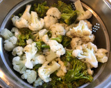 Foto del paso 1 de la receta: Brócolis y coliflor gratinadas