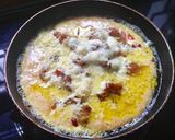 Foto langkah ke 10 dari resep Kulit Ayam Crispy With Egg and Cheese.