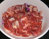 Hình bước làm 1 của món Bún Bò Xáo Sả