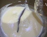 A picture of step 2 of Chicken white sauce pasta.