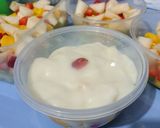 Foto langkah ke 6 dari resep Salad Buah Saus Homemade (No SKM, Mayonaise, Yogurt) Segar.