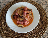 Foto del paso 7 de la receta: Saltenada de salchichas frescas con bacon y champiñón