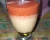 Foto langkah ke 3 dari resep Strawberry Yakult Mix.