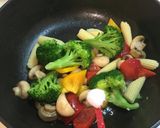 蘑菇炒時蔬的食譜步驟5照片