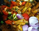 ক‍্যাপসিকাম ও কাজুবাদাম দিয়ে মশলাদার মুরগী। রেসিপির ধাপ 3 ছবি