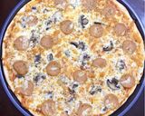 Foto langkah ke 4 dari resep Thin Crust Pizza.