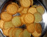 बिस्कुट बॉल लड्डू (biscuit ball ladoo recipe in Hindi) रेसिपी चरण 1 फोटो