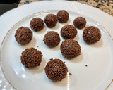 Foto del paso 11 de la receta: Tarta de zanahoria con trufas de leche condensada