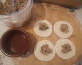 A picture of step 4 of Momos.