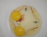A picture of step 5 of Egg cheese roll.