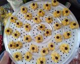 Foto langkah ke 3 dari resep Kue Kering Semprit Teflon.