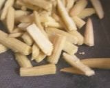 A picture of step 1 of Baby corn manchurian.