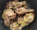 Foto del paso 2 de la receta: Pollo en olla con crema 🍗
