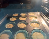 Foto del paso 6 de la receta: Magdalenas 🧁 de limón y coco rellenas de leche condensada