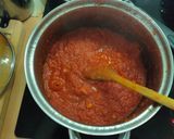 Foto del paso 2 de la receta: Empanada de carne con verduras y salsa de tomate casera