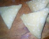A picture of step 5 of Samosa ndengu.