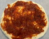 Hình bước làm 2 của món Pizza Halloween