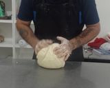 Foto del paso 2 de la receta: Panes saborizados con salame y queso