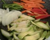 Foto del paso 1 de la receta: Arroz con verduras y pollo