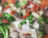 Foto langkah ke 10 dari resep Capcai Sayur Baso by @mrs_purnama_05.