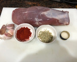 Foto del paso 1 de la receta: Solomillo de cerdo adobado con brócoli y guarnición de setas salteadas y aderezo Vidalim