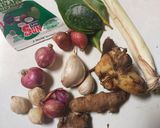 Foto langkah ke 1 dari resep Opor Ayam Bumbu Kuning.