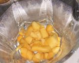A picture of step 2 of Coconut Mango Sagoo Pudding.