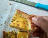 Foto langkah ke 4 dari resep Garlic Bread Toast.