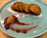 Foto del paso 10 de la receta: Berenjenas empanadas con salsa fina creamy de McDonald’s, membrillo y mermelada de fresa