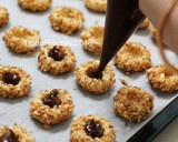 Foto langkah ke 5 dari resep Peanut Choco Thumbprint Cookies renyah+step by step .
