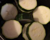 Foto del paso 1 de la receta: Zucchini en medallones rellenos