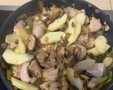 Foto del paso 2 de la receta: Pollo al curry con manzana
