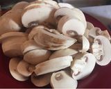 Foto langkah ke 1 dari resep Creamy Mushroom Sauce.