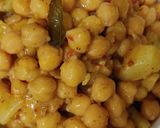 A picture of step 6 of Khatti meethi chana chat.